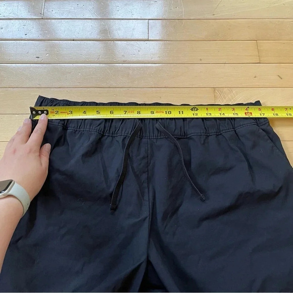 The North Face Black Shorts Drawstring Womens 1X Nylon Hiking Athletic Outdoors - Picture 6 of 8